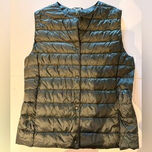 Uniqlo khaki Puffer Vest